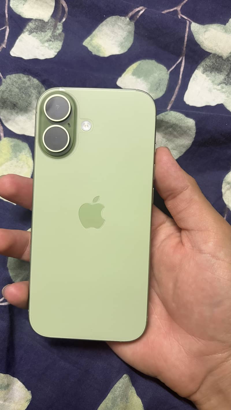 Apple iPhone 17 5