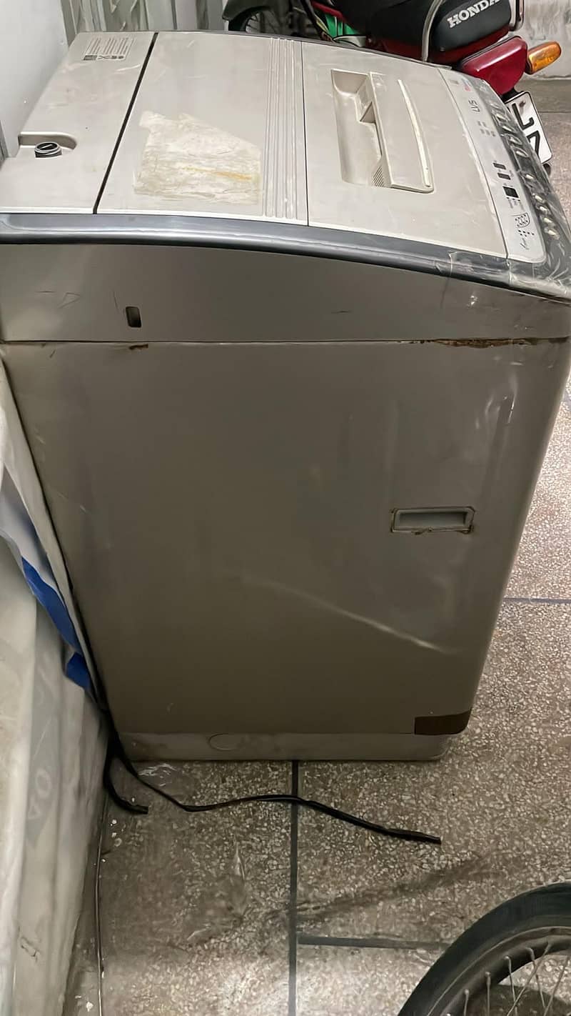 Dawlance fully automatic washing machine 1