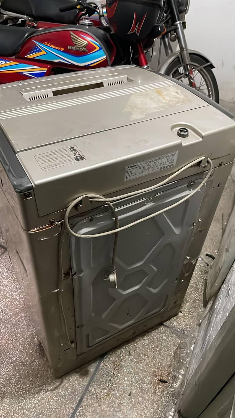 Dawlance fully automatic washing machine 3