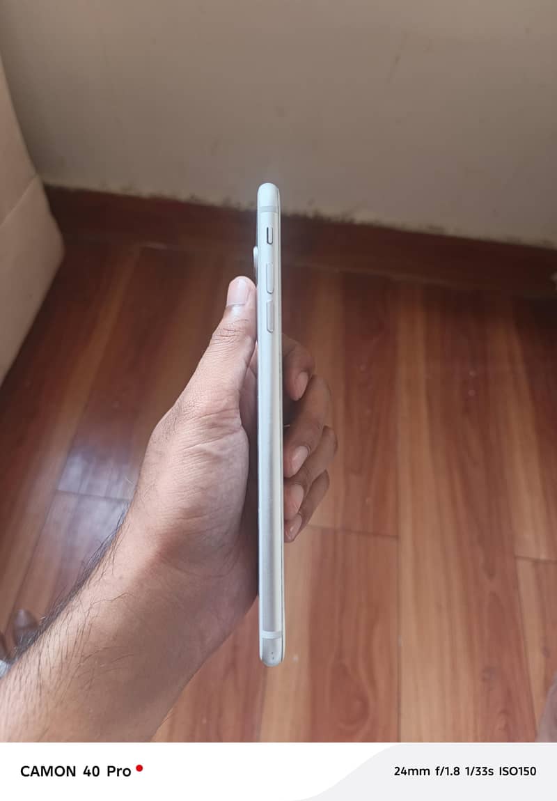 Apple iPhone 8 Plus 2