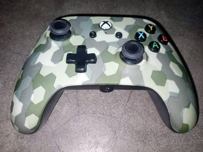 New Xbox controller and PS4 controller
