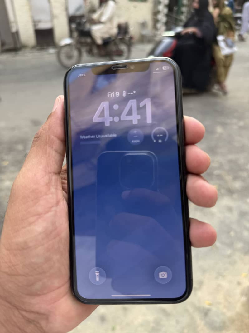 Apple iPhone 11 Pro 2