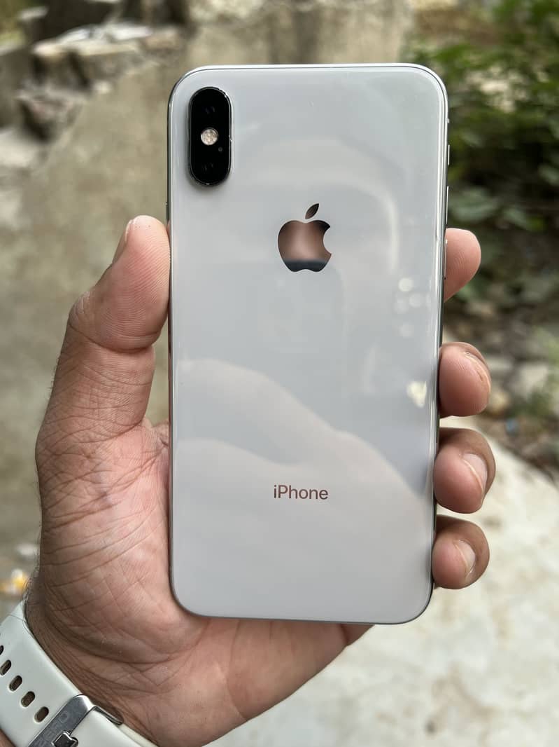 Apple iPhone XS 4