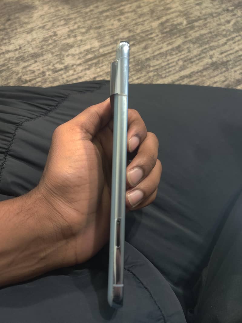 Google Pixel 8 Pro 2
