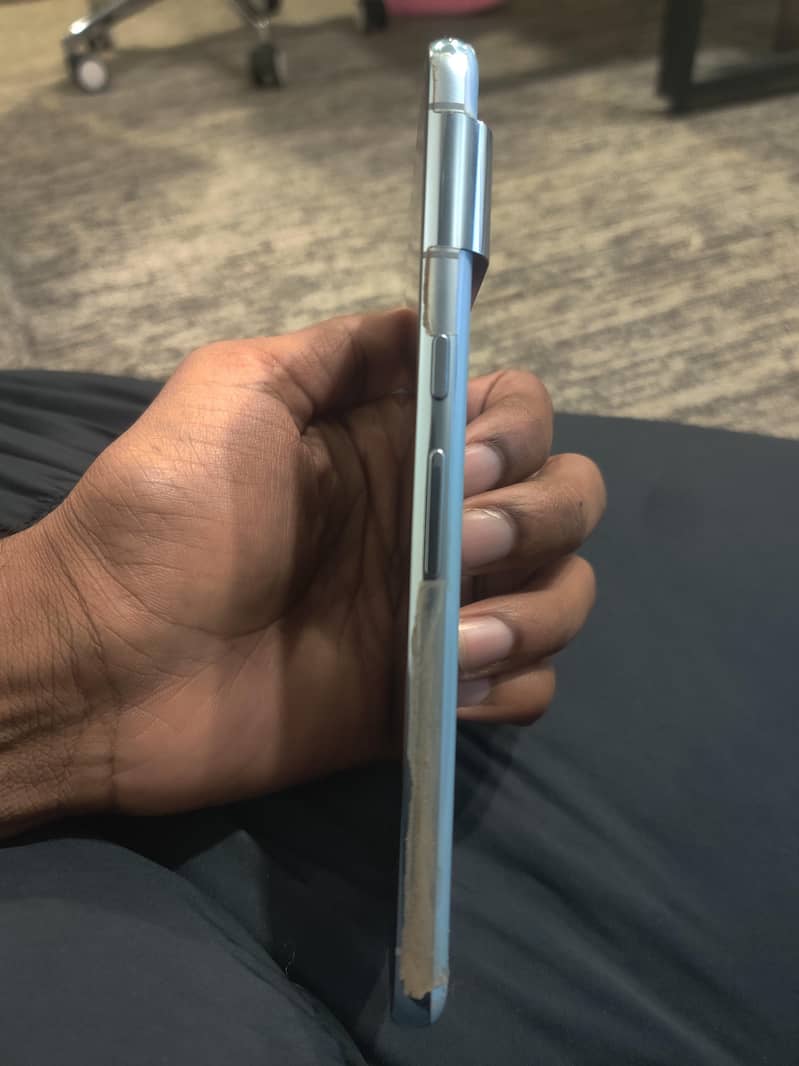 Google Pixel 8 Pro 4