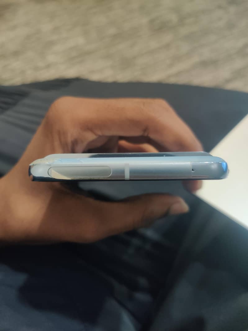 Google Pixel 8 Pro 6