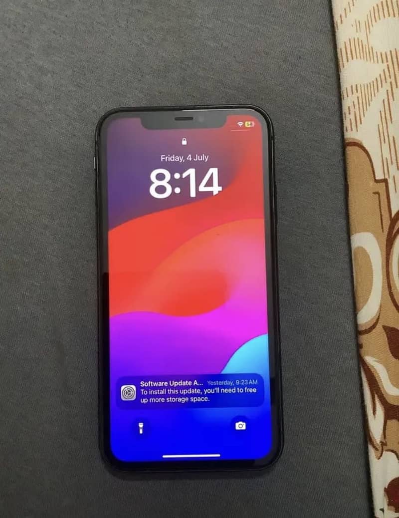 Apple iPhone 11 0