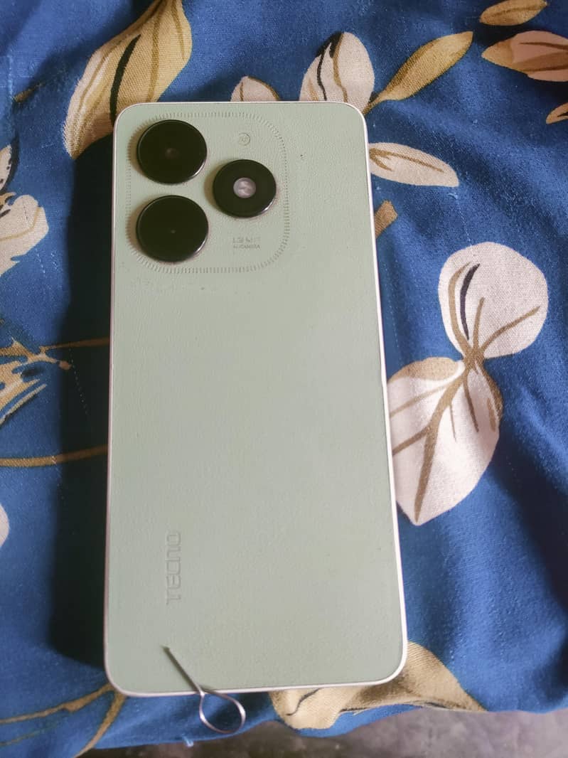 Tecno Spark Go 1