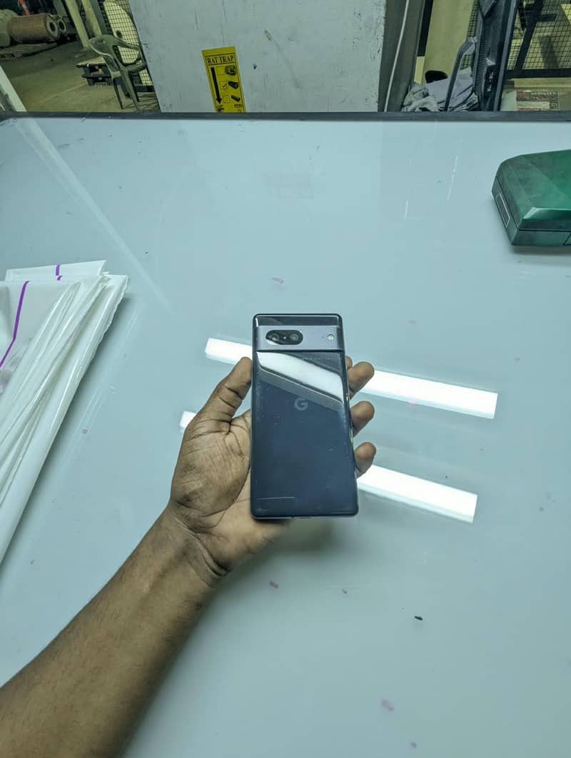 Google Pixel 7 4