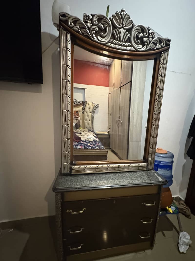 Dressing table 2