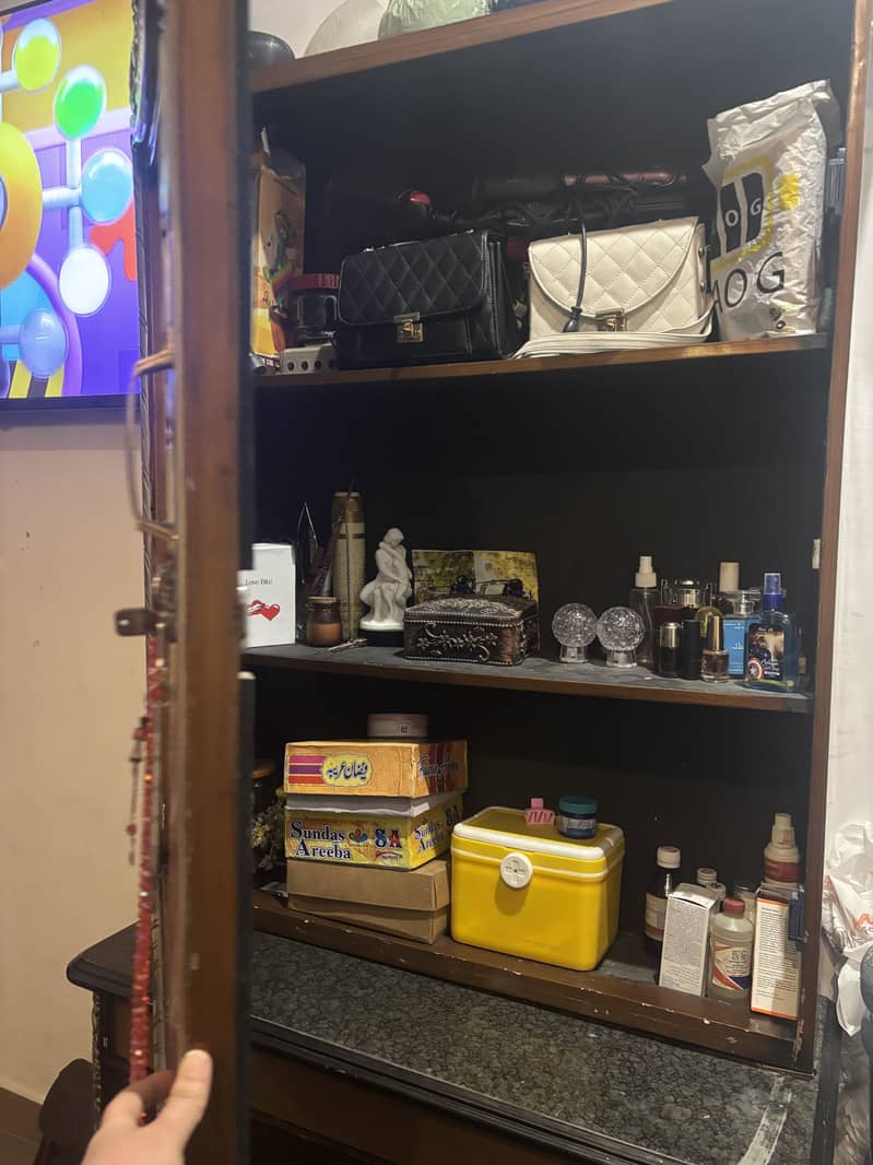 Dressing table 6
