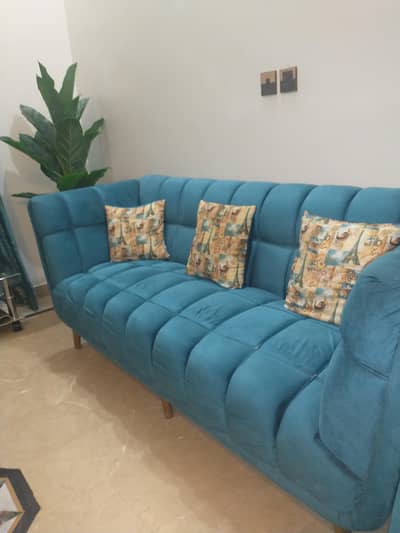 7 seater sofa set (New condition)