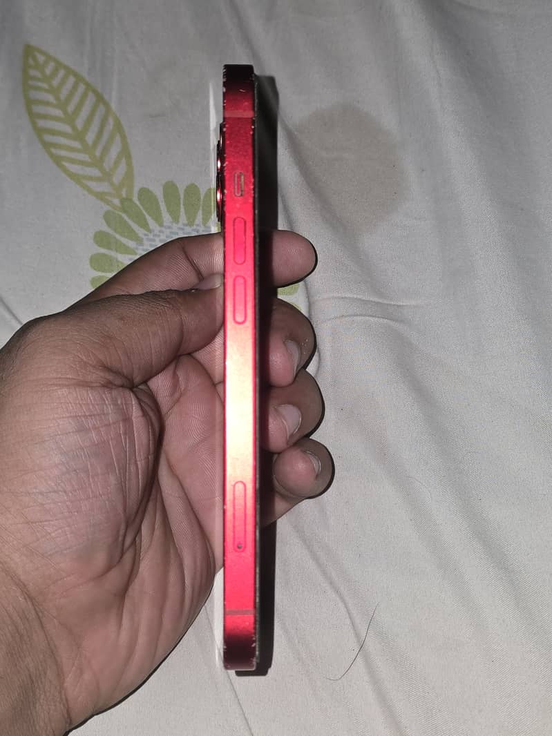Apple iPhone 13 1