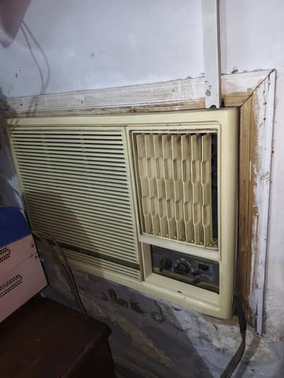Used Vintage Window Air Conditioner / AC
