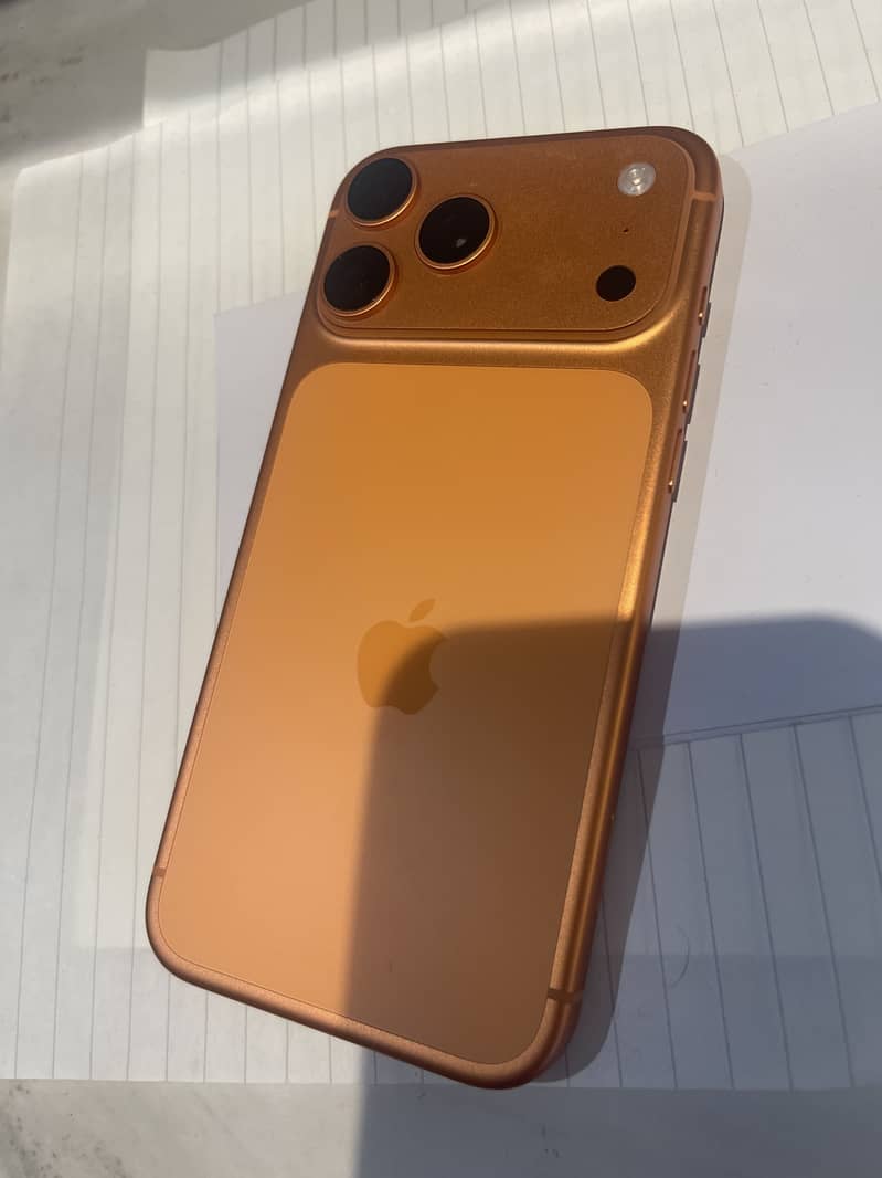 Apple iPhone 17 Pro Max 2