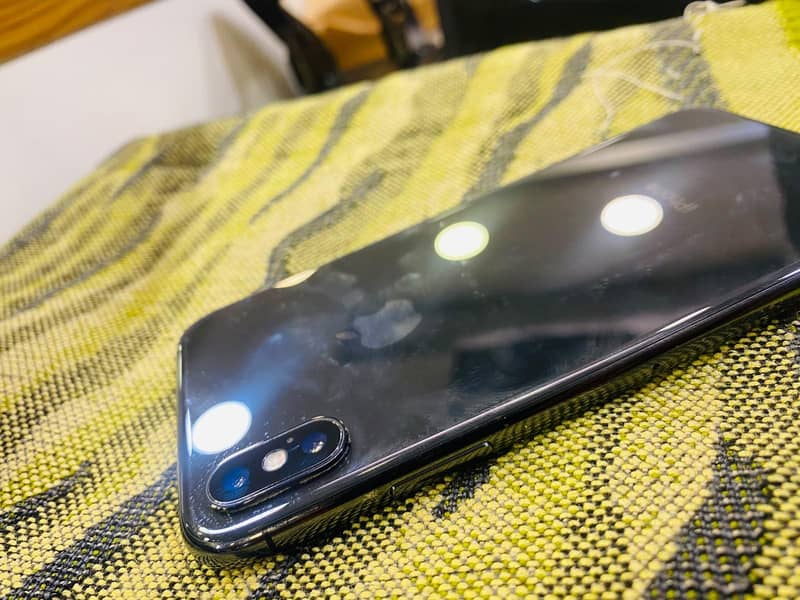 Apple iPhone X 1