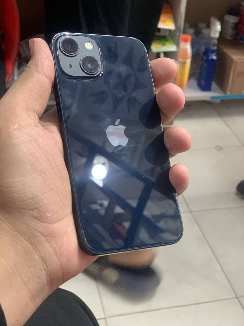 Apple iPhone 13 2