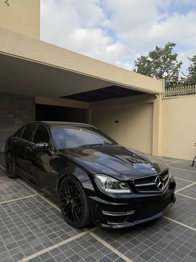 Mercedes Benz C63 AMG