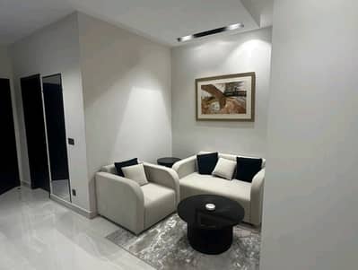 Prime Location 427 Square Feet Flat In Central Gulberg For rent