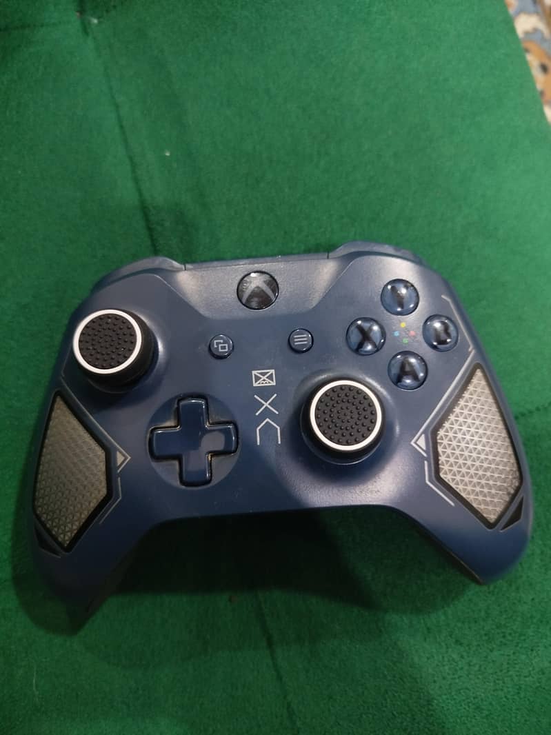 Xbox Petrol Tech Edition Wireless Controller 0