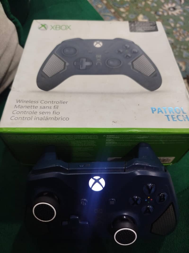Xbox Petrol Tech Edition Wireless Controller 1
