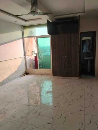 Studeo unfurnished flat available for rent in E11 2