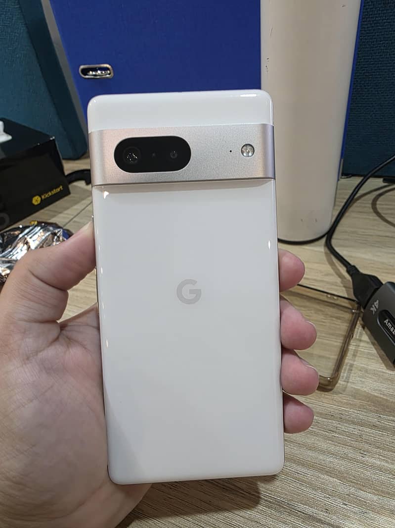 Google Pixel 7 4