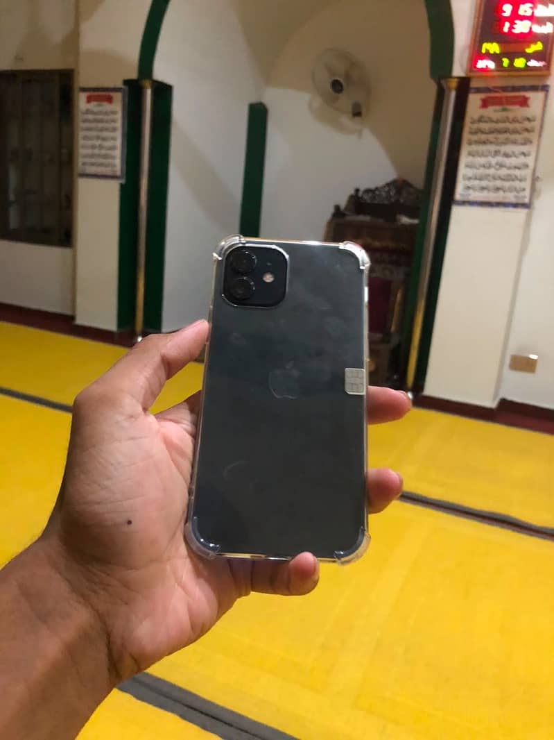 Apple iPhone 12 1