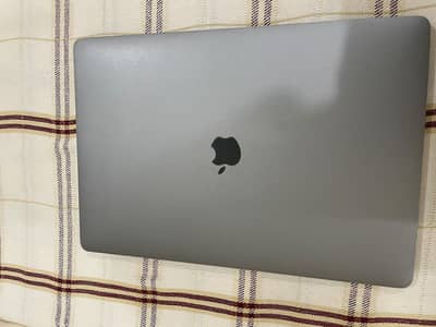MacBook pro 15