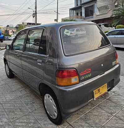 Daihatsu Cuore 2010