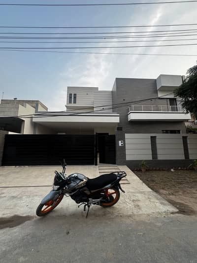 UET Society Collage Road 1 Kanal Upper Portion For Rent