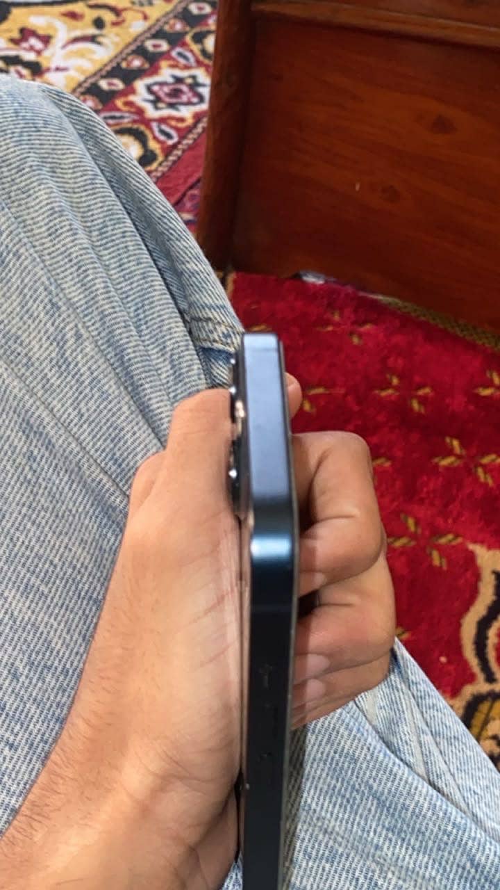 Apple iPhone 13 9