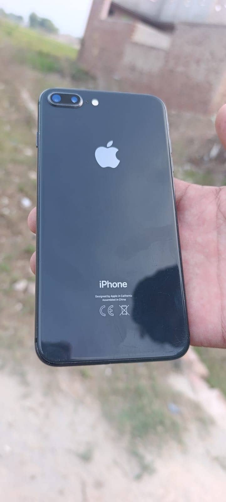 Apple iPhone 8 Plus 2
