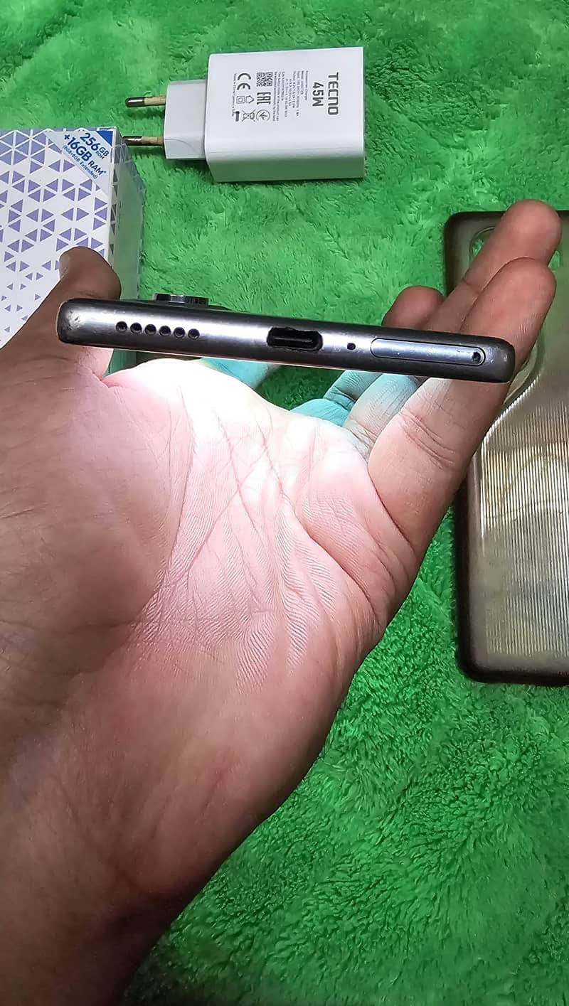 Tecno CAMON 40 5