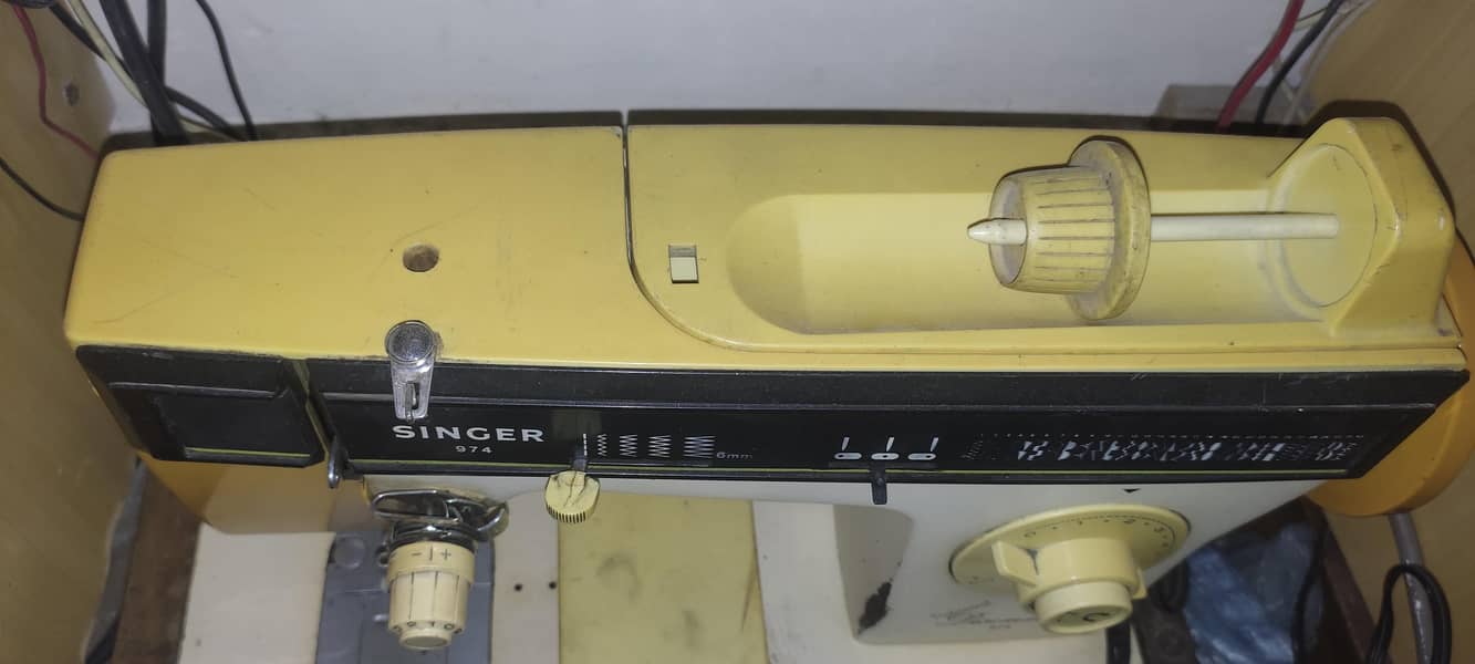 Singer Diskmatic Swing machine 2