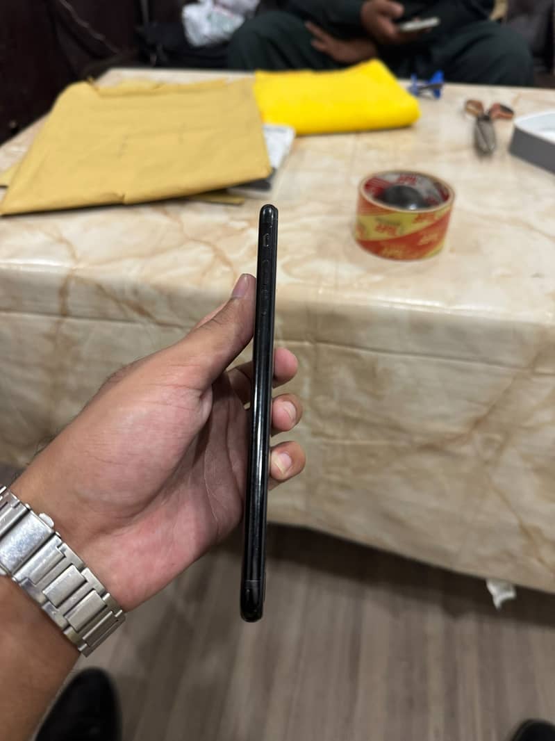Apple iPhone 7 Plus 2