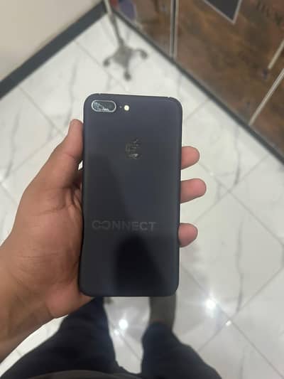 aoa i am selling iphone 7+ pta /128