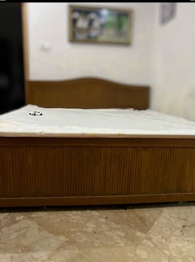 King size bed