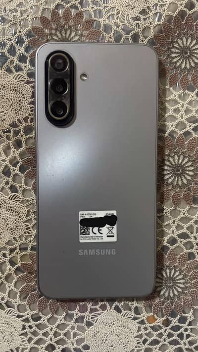 Samsung A17 WITH BOX AND CABLE 8gb 256gb varient