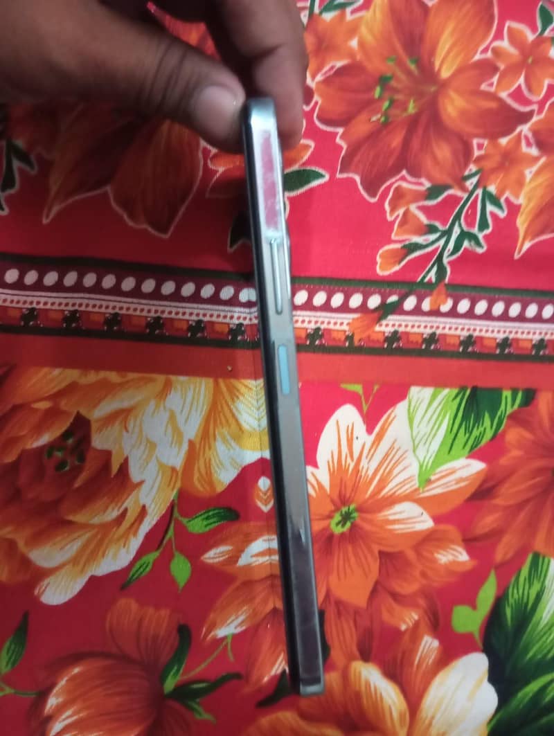 Infinix Note 30 Pro 4