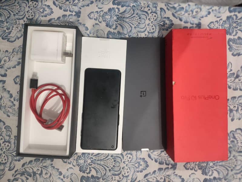 One Plus 10 Pro 6