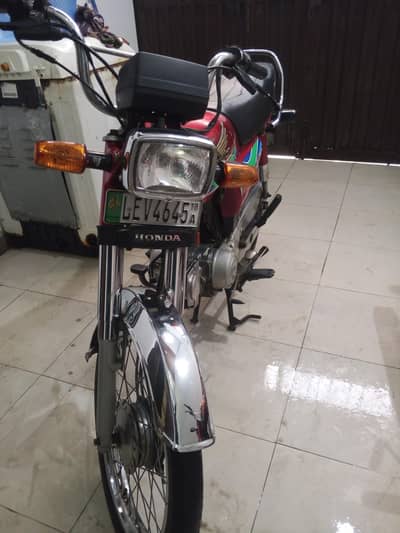 Honda 70CC Lush Condition Self One hand Use