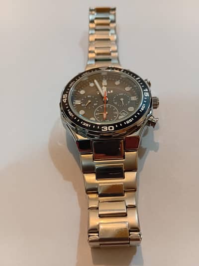 Chronograph Quartz Watch with Functional Sub-Dials & Date Display