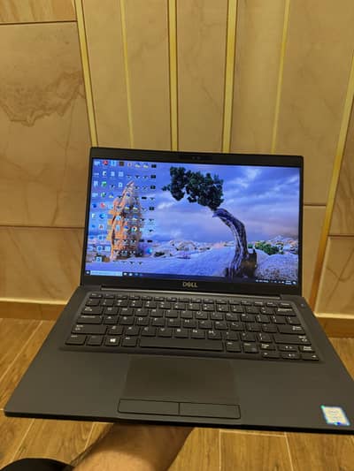 Dell latitude 7390 | Core i7 8th Gen - 8Gb Ram - 256Gb SSD