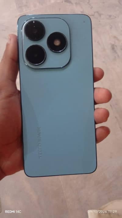 Tecno Spark 20 16 256 with box charger 10 by 9.5