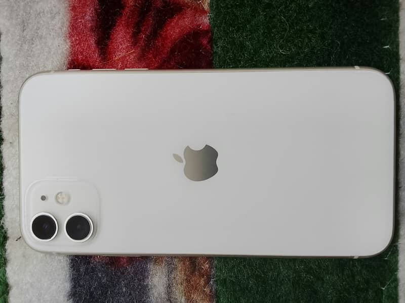 Apple iPhone 11 0