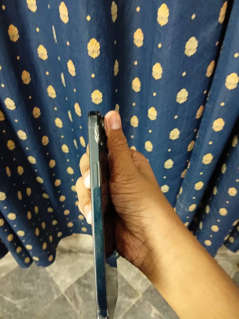 Apple iPhone 14 plus 4