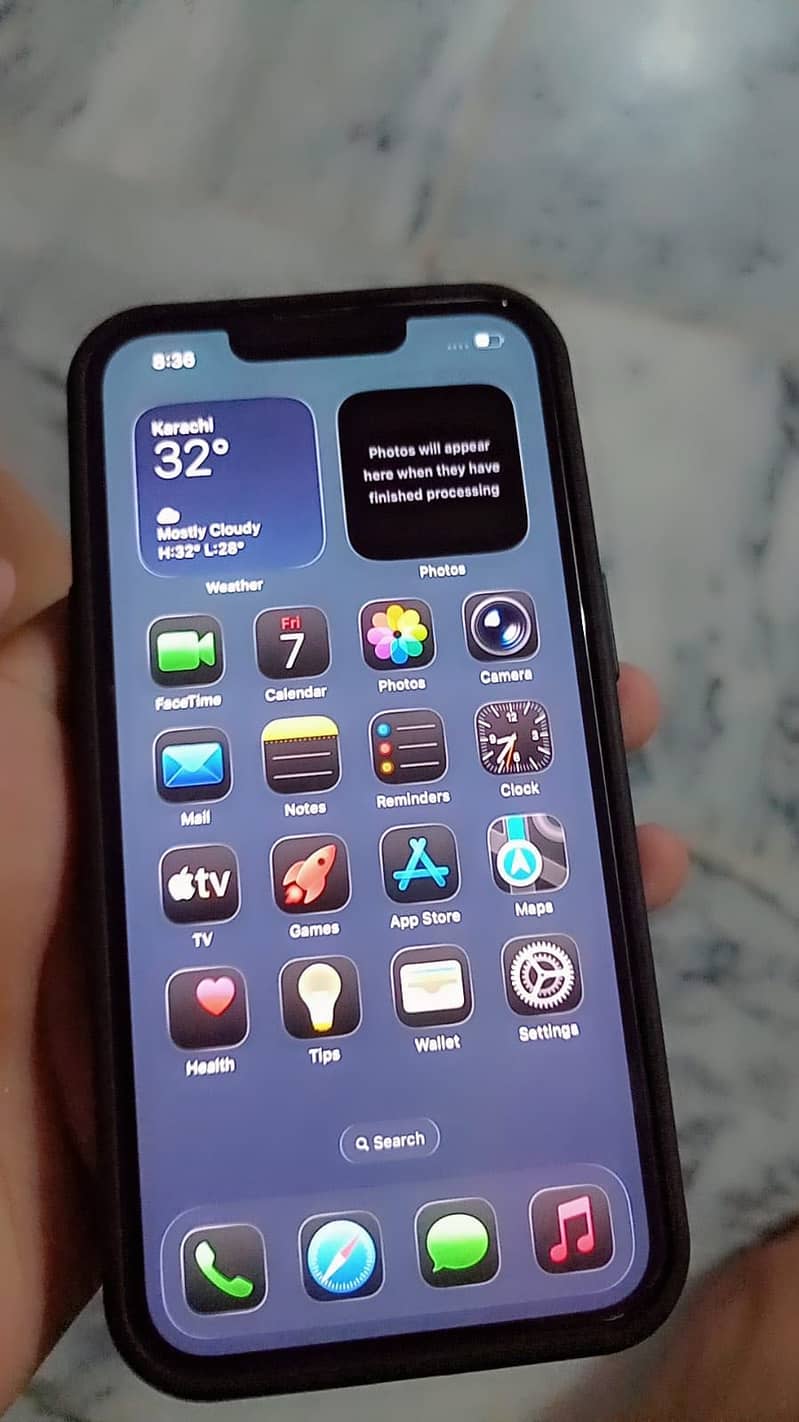 Apple iPhone 13 2