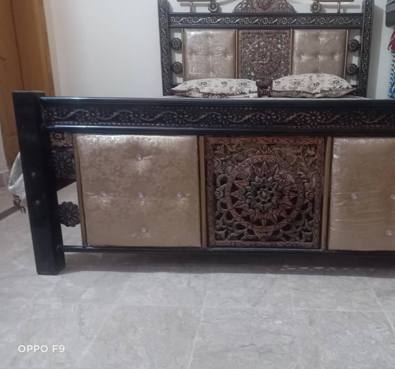 iron bed 2