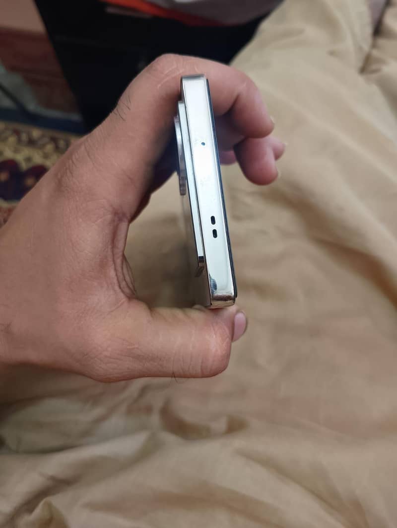 Infinix Note 40 4